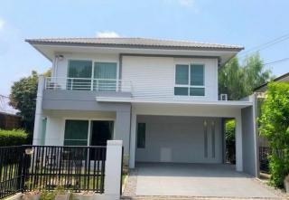 ให้เช่าบ้าน หลังมุมติด โรงเรียนสารสาสน์วิเทศสุวรรณภูมิ เดินไปเรียนได้เลย , สนามบินสุวรรณภูมิ,  เมกา บางนา   ม.สีวลี สุวรรณภูมิ