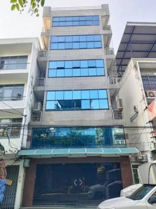 ขายอาคารพาณิชย์ 2 คูหา 6.5 ชั้น 31.5 ตร.ว. ย่านโบ๊เบ๊ คลองถม ใกล้ MRT วังบูรพา