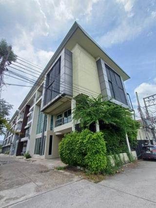 ให้เช่าบ้าน5ห้องนอนห้องมุม600ตร.ม.ย่านรามอินทราใกล้แฟชั่นไอแลนส์,MRTวงแหวนรามอินทรา