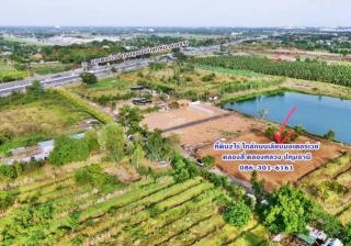 1 ขาย ที่ดิน ที่ดินถมแล้ว 2ไร่ ใกล้ถ.เลียบมอเตอร์เวย์แค่100เมตร ทำโกดัง โรงงาน ที่พัก คลอง4 คลองหลวง ปทุมฯ 086-301-6161 ชั้นทั้งหมด 1 ชั้น ปทุมธานี    คลองหลวง