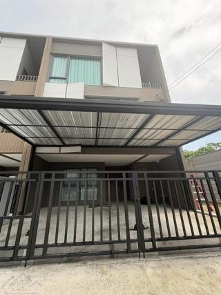 ให้เช่าทาวน์โฮม 3 ชั้น 218 ตร.ม. หมู่บ้านกลางเมือง พหล-วิภาวดี ตรงข้ามตลาดเซฟวันโก