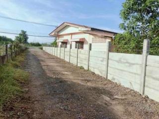 ที่ดิน -  0 Rai 0 NGAN 100 ตร.วา 190000 THB   เป็นส่วนตัว