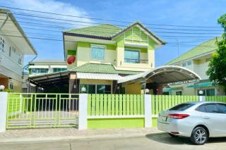 บ้านเดี่ยว 2 ชั้น 3 นอน 2 น้ำ เนื้อที่ 57 ตร.ว 230 ตร.ม.ทำเลติดถนนราชพฤกษ์ ใกล้เพียวเพลส ราชพฤกษ์ 300 ม.บรรยากาศเงียบสงบ เหมาะอยู่อาศัย