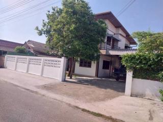 ให้เช่าบ้านโมเดิร์น2ชั้น 100ตรว. 5นอน3น้ำ เช่าลดเหลือ 24,000บ. เฟอร์ครบ เลี้ยงสัตว์ได้ แยกกองทราย บ้านจินดาวิลล่า ต.หนองผึ้ง สารภี เชียงใหม่