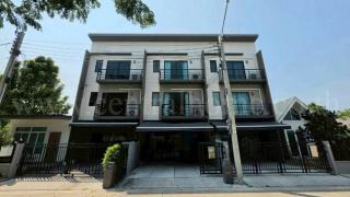 ทาวน์โฮม 3 ชั้น บ้านกลางเมือง ราชพฤกษ์-สาทร บ้านใหม่ ทำเลดี สภาพดี แปลงหน้าสวน 
