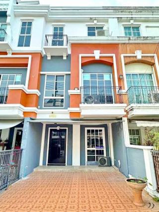 ทาวน์โฮม 3-5ชั้น 5 สเต็ป รัชดา-รามอินทรา เดอะวอล์ค เกษตร-นวมินทร์ 1.3 กม. รีโนเวทใหม่ทั้งหลัง 3-4 นอนแยกนวลจันทร์26-34 รพ.นวเวช 6แอร์ 6