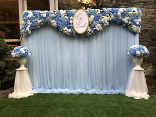 ฉากแต่งงาน ซุ้มแต่งงาน backdropแต่งงาน ชุดตั่งรดน้ำสังข์ ฉากถ่ายรูปแต่งงาน ซุ้มดอกไม้แต่งงาน ราคา 8000 บาท www.2bwedding.com 081-834-4245 , 085-088-2355 line id: @2bwedding