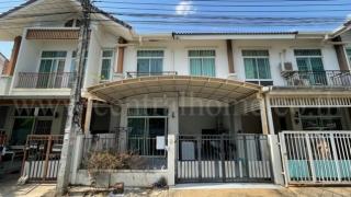 ลดพิเศษ ทาวน์เฮ้าส์ บ้านเปี่ยมสุข รัตนาธิเบศร์ - วัดสวนแก้ว หน้าบ้านไม่ชนใคร