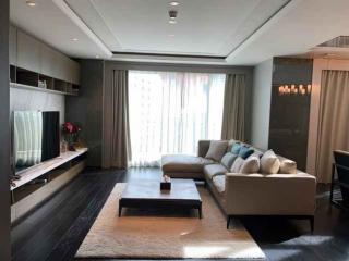 ให้เช่า คอนโด The Crest Sukhumvit 24 ใกล้ BTS พร้อมพงษ์ 3 ห้องนอน 248.37 ตร.ม. 200,000 /เดือน