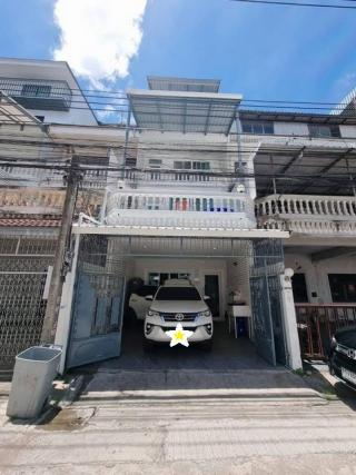 ให้เช่าทาวน์โฮม 4 ชั้น+ดาดฟ้า 4 ห้องนอน 320 ตร.เมตร ใกล้ MRT สุทธิสาร 450 เมตร