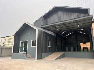 ให้เช่าโรงงาน 345 ตร.ม. พร้อมออฟฟิศ ย่านนวนคร คลองหลวง ปทุมธานี ใกล้ตลาดไท