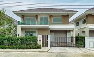 บ้าน เพอร์เฟค ศรีนครินทร์ กรุงเทพกร๊ฑา ใหญ่ขนาด 0 RAI 0 Ngan 58 SQ.WA 4นอน 9500000 BAHT. ทำเลดีเยี่ยม