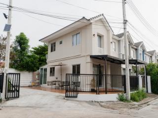 ให้เช่าทาวน์โฮม 2 ชั้น หลังมุม 35 ตรว. โครงการ พฤกษาวิลล์ 46/2 รังสิต – คลอง 3 ใกล้ฟิวเจอร์พาร์ค รังสิต, Big C คลอง3
