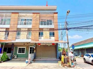 ขายอาคารพาณิชย์ 3 ชั้น เมืองชลบุรี ห่างจาก หาดบางแสน 2.9 กม.