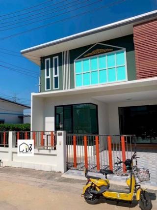 บ้าน จังหวัด ระยอง    อำเภอ ปลวกแดง    จำนวนชั้น 1 พื้นที่ใช้สอย 1 ตร.ม.