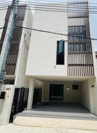 HR 10167 ให้เช่าทาวน์โฮม 3 ชั้น Oak House สุขุมวิท 101/1 ใกล้ BTS อุดมสุข และ True Digital Park พร้อมอยู่