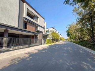 ขายบ้านเดี่ยว 3 ชั้น 130 ตร.ว. โครงการ ดิ ออเนอร์ โยธินพัฒนา สไตร์ Pool villa