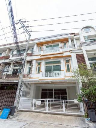 ขายทาวน์โฮม 3 ชั้น 270 ตร.ม. พรีเมียม เพลส เกษตรนวมินทร์ 2 มัยลาภ รีโนเวททั้งหลัง