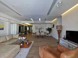 Bright and Spacious 3 Bedroom Residence Near Emporium and Benchasiri Park at Wilshire Sukhumvit 22