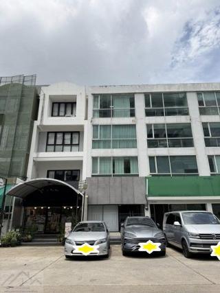 ให้เช่าอาคาร 4 ชั้น 1 คูหา 19 ตร.ว. ซอยสุขุมวิท 39 พร้อมพงษ์ ใกล้เอมควอเทีย