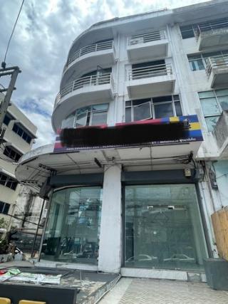  อาคาร 4.5 ชั้น 2 คูห่ทะลุกัน 450 ตรม.  ดาดฟ้า ชั้นล่างติดกระจก ซอยอ่อนนุช สุขุมวิท 77