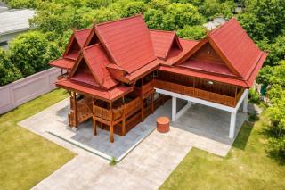 บรรยากาศรีสอร์ตส่วนตัวย บ้านทรงไทยล้านนา 3 นอน 3 น้ำ เชียงใหม่ ดอยสะเก็ด ใกล้เทศบาลตำบลสันปูเลย 900 ม. ใกล้ รร.บ้านป่าขุย 700 ม.