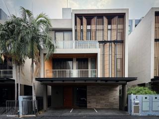 T26-559 ขาย บ้าน - ชั้นทั้งหมด 3 ชั้น 45900000 บาท