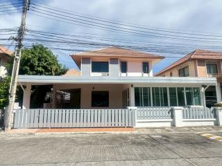 บ้านสวย รีโนเวทใหม่ทั้งหลัง พร้อมลงเฟอร์นิเจอร์ใหม่ให้แล้ว ใครกำลังมองหาบ้านเช่า บอกเลยว่าฟีลเหมือนได้อยู่บ้านใหม่เลยค่ะ!