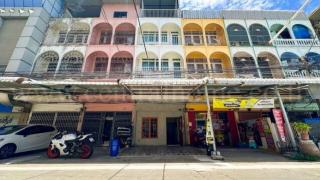 อาคารพาณิชย์ 4 ชั้น รีโนเวทสวยพร้อมอยู่ แยกลำสาลี รามคำแหง 58 - บางกะปิ ราคาดีมาก