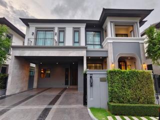 T26-848 ขาย บ้าน โครงการ Grand Bangkok Boulevard กรุงเทพกรีฑา ชั้นทั้งหมด 2 ชั้น กรุงเทพ ห้องนอน 3 ห้อง ห้องน้ำ 5 ห้อง ชั้นที่ 1