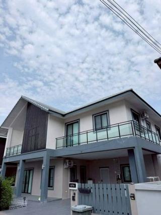 ให้เช่า 35,000 บาท/เดือน บ้านสวย #Fully Furnished บรรยากาศดี ฟังก์ชันครบ รองรับทุกไลฟ์สไตล์ ทำเลดี พร้อมเข้าอยู่ทันที เดินทางสะดวก