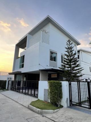 BH4128 ให้เช่าและขายบ้านหรู Nirvana ABSOLUTE Krungthep Kreetha กรุงเทพกรีฑา บ้านเดี่ยว Luxury พร้อมเฟอร์นิเจอร์ครบ พื้นที่ใช้สอย 329 ตร.ม.